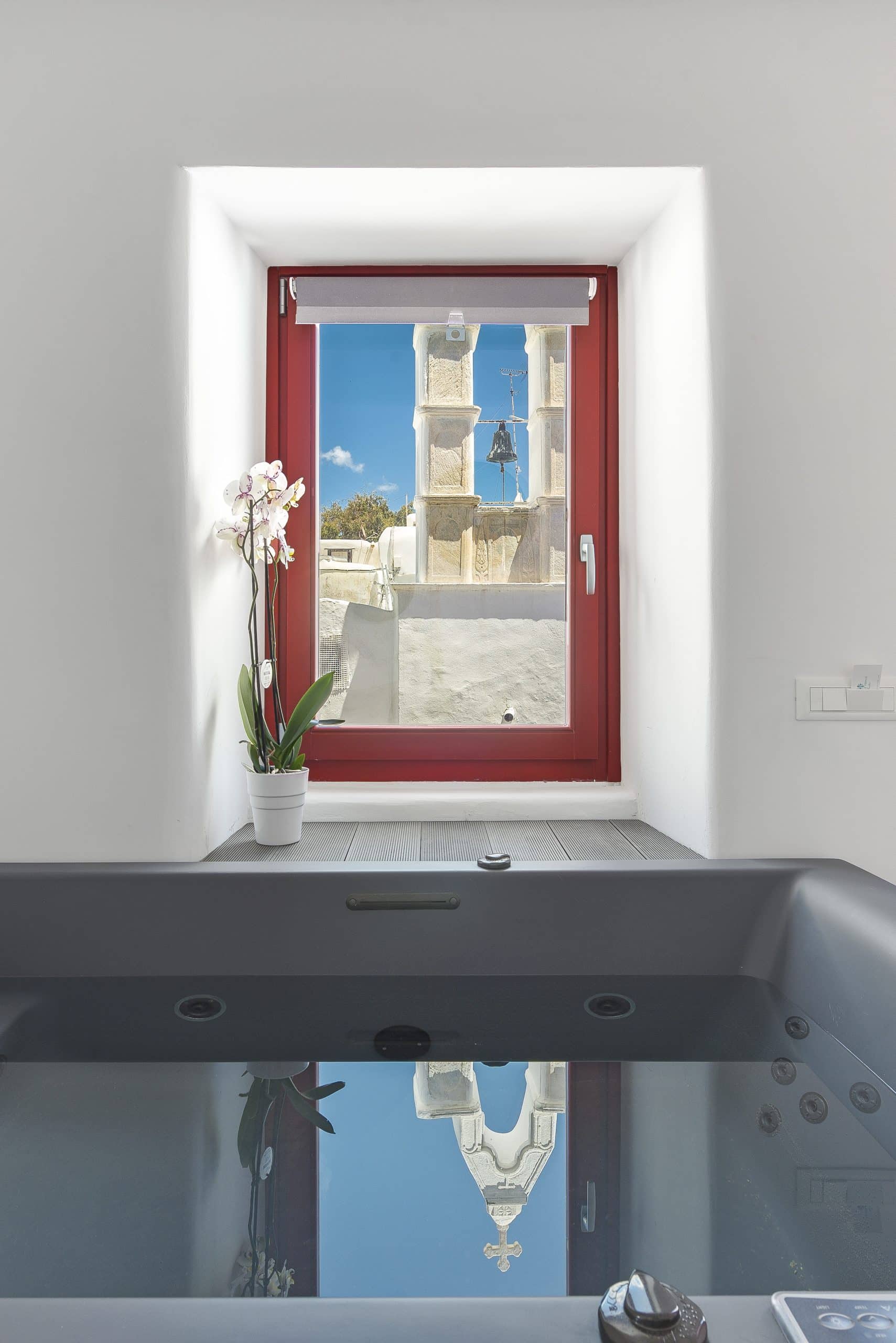 Deluxe Town View Suite with Indoor Hot Tub - Image 5