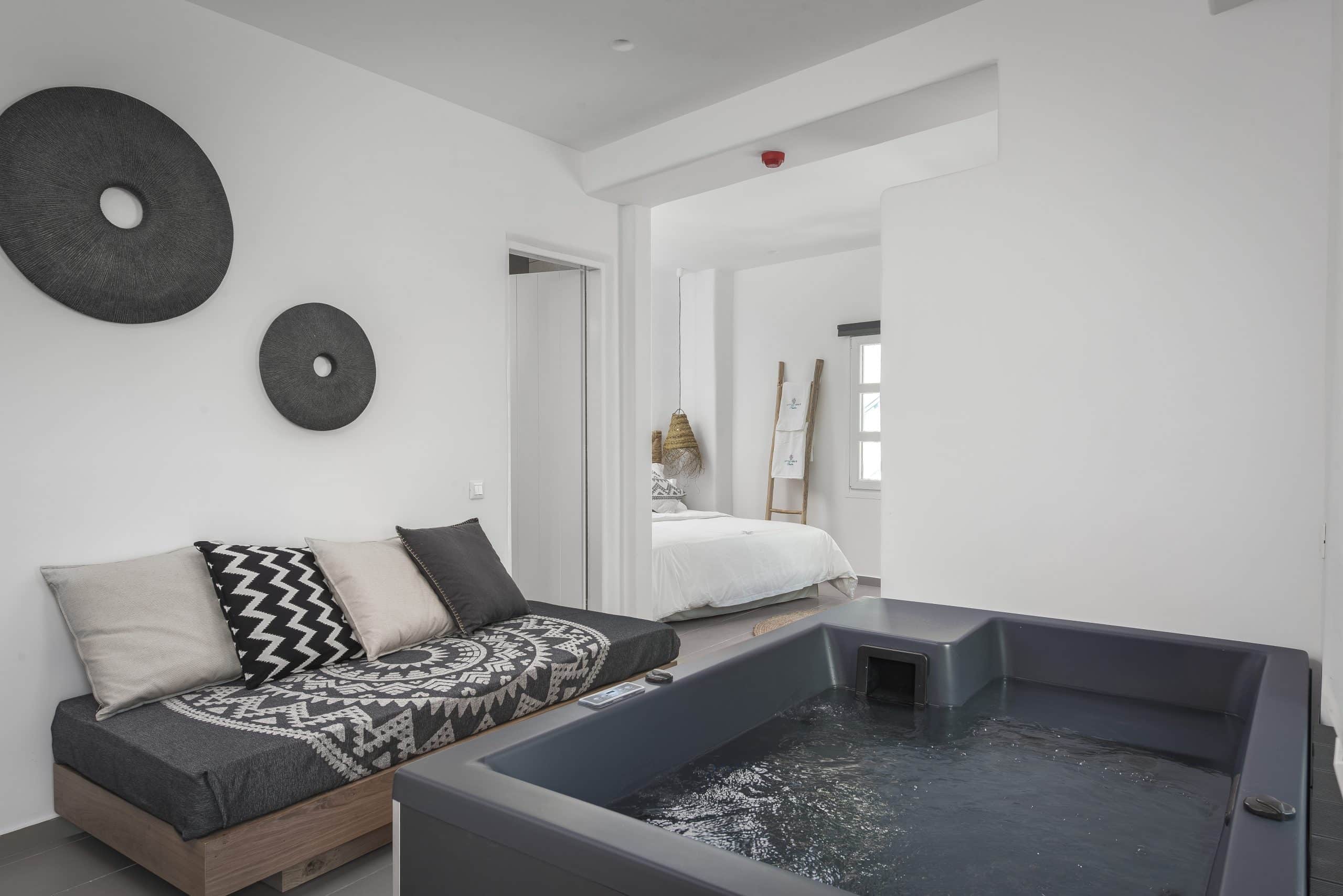 Deluxe Town View Suite with Indoor Hot Tub - Image 6